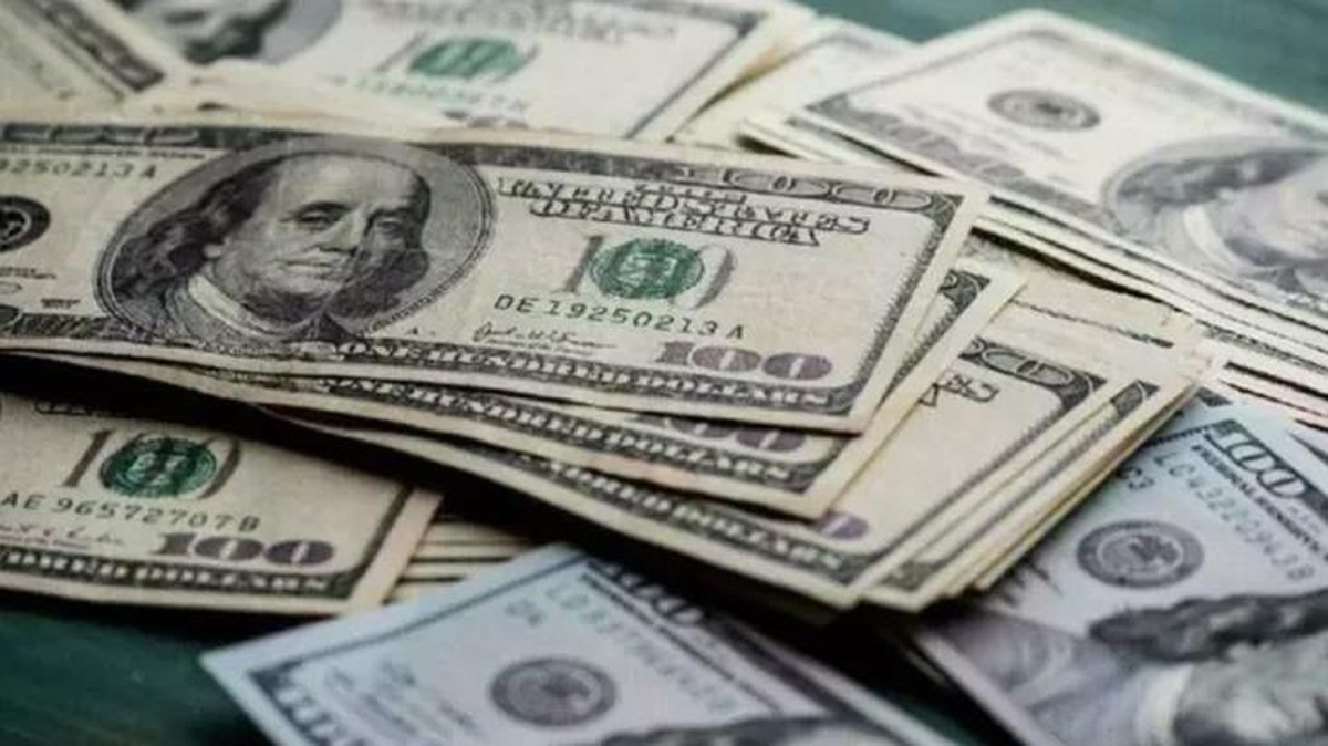 Güne yükselişle başlayan dolar 18,10 liradan alıcı buluyor