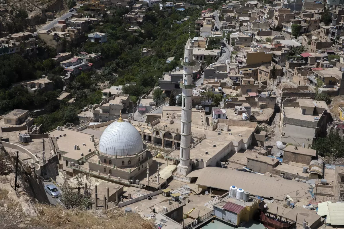 Duhok\'taki yaklaşık 14 asırlık tarihi cami zamana meydan okuyor