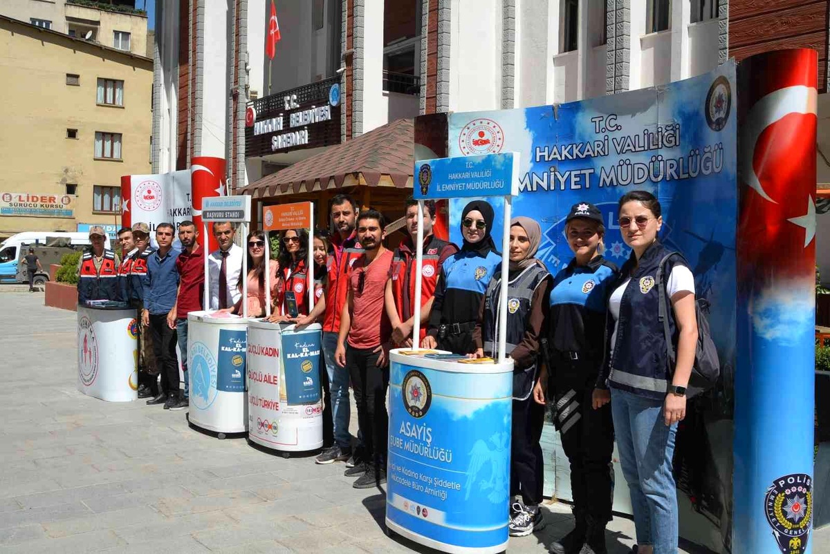 Hakkari\'de "Kadına El Kal-Ka-Maz" projesi erkeklere anlatıldı