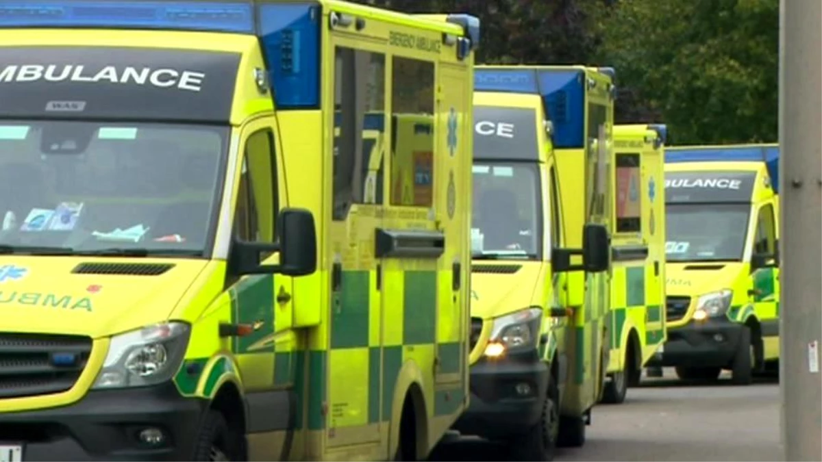 İngiltere\'de 90 yaşında bir kadın 40 saat ambulans, 20 saat sedye bekledi