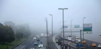 İSTANBUL'DA SİS ETKİLİ OLDU