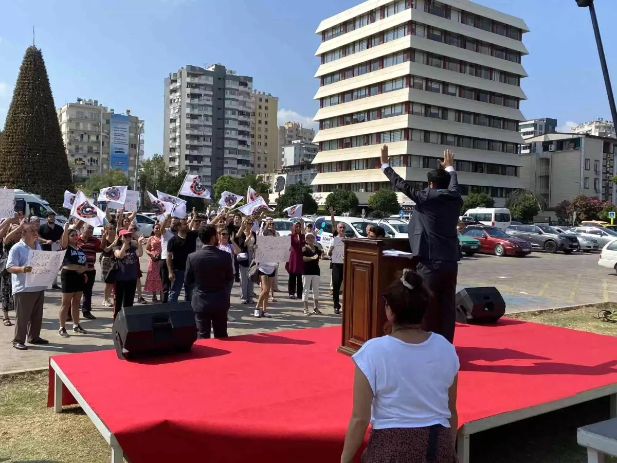 Sosyal medya fenomeninin film setini izinsiz miting yapıldığını zanneden polis bastı