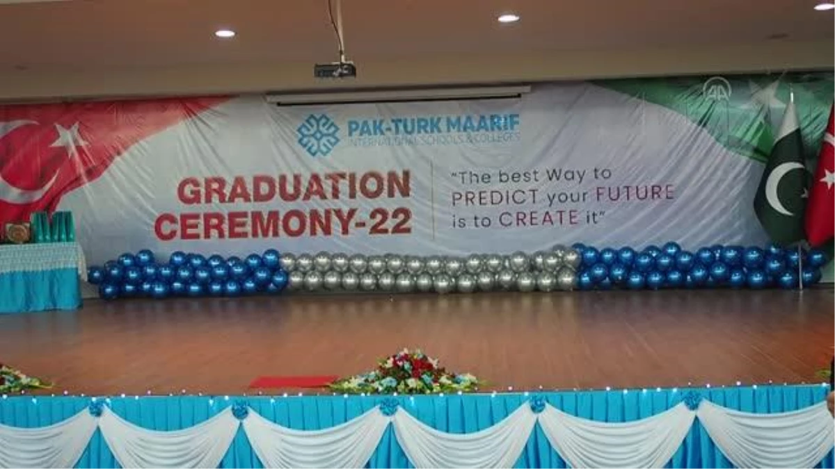 Pakistan\'daki Pak-Türk Maarif Okullarında mezuniyet töreni düzenlendi