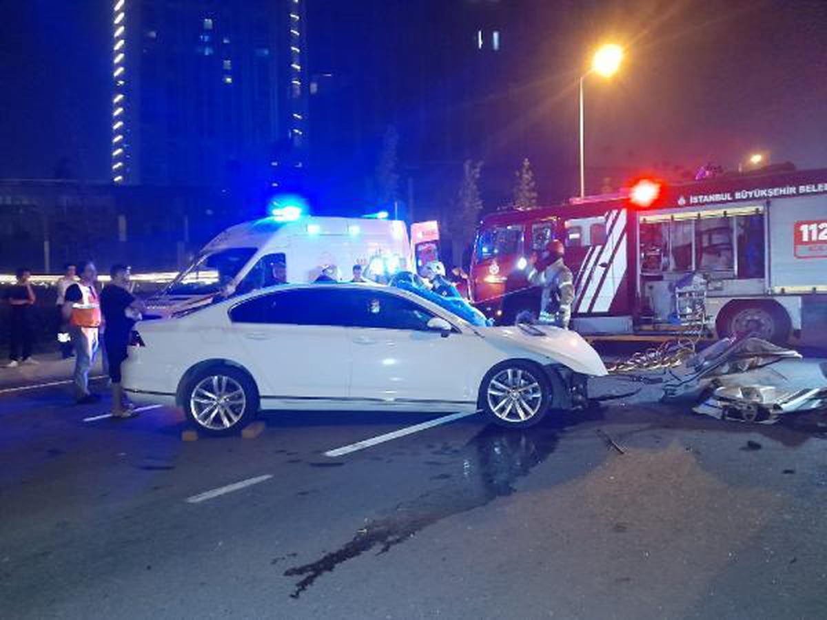 TEM Otoyolu\'nda otomobil bariyerlere çarptı: 1 ölü