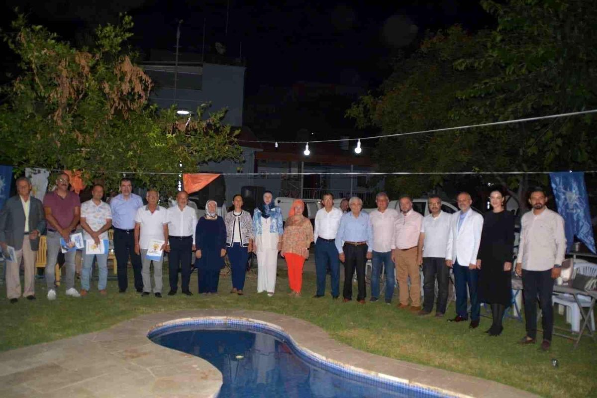 AK Parti Efeler\'den vefa yemeği