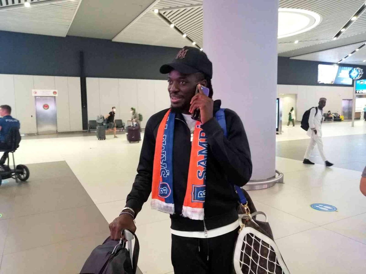 Bertrand Traore, İstanbul\'a geldi