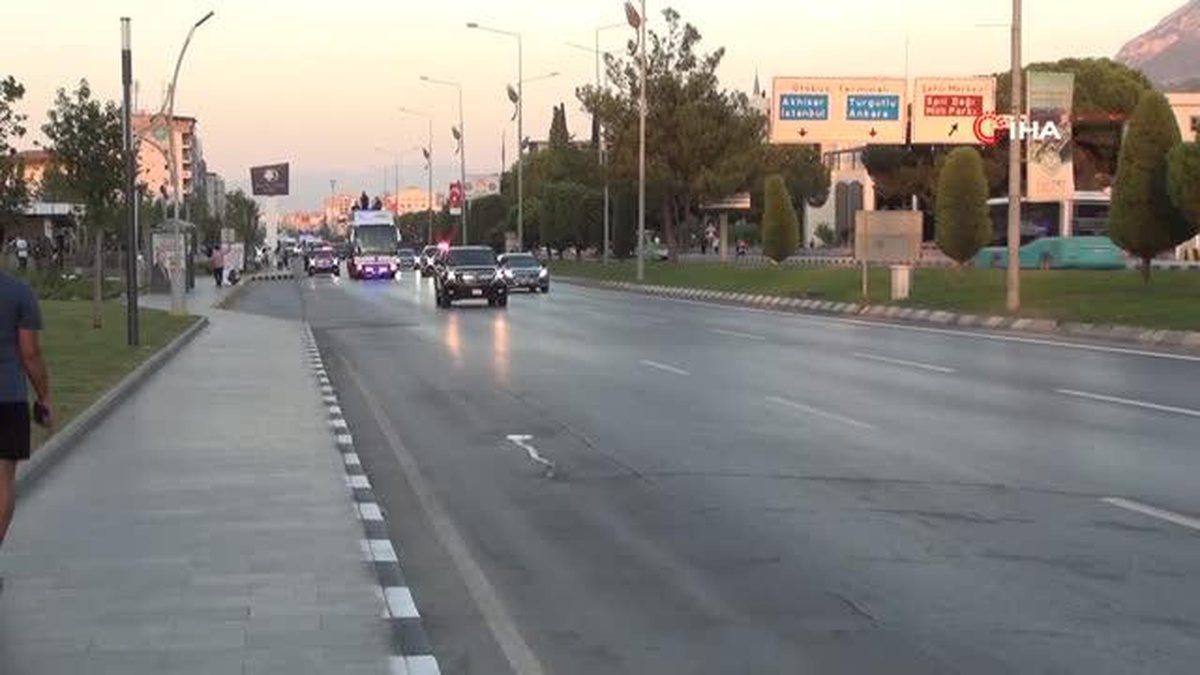 Cumhurbaşkanı Erdoğan, Manisa Büyükşehir Belediyesinin açılışını gerçekleştirdi