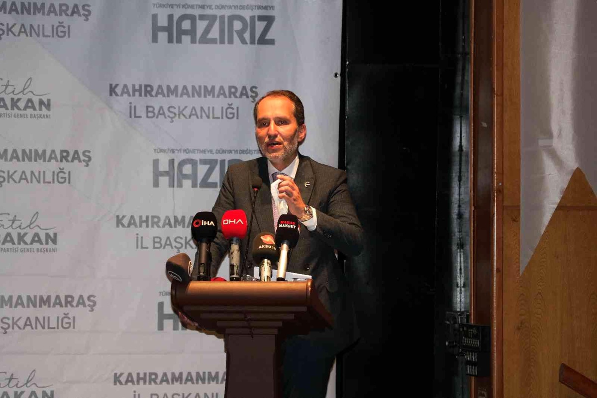 Fatih Erbakan: "Türkiye\'nin en hızlı büyüyen partisi haline geldik"