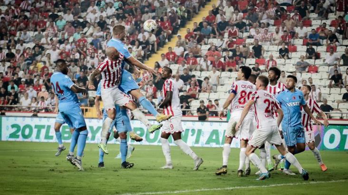 Antalya\'da inanılmaz maç! Trabzonspor bozguna uğradı