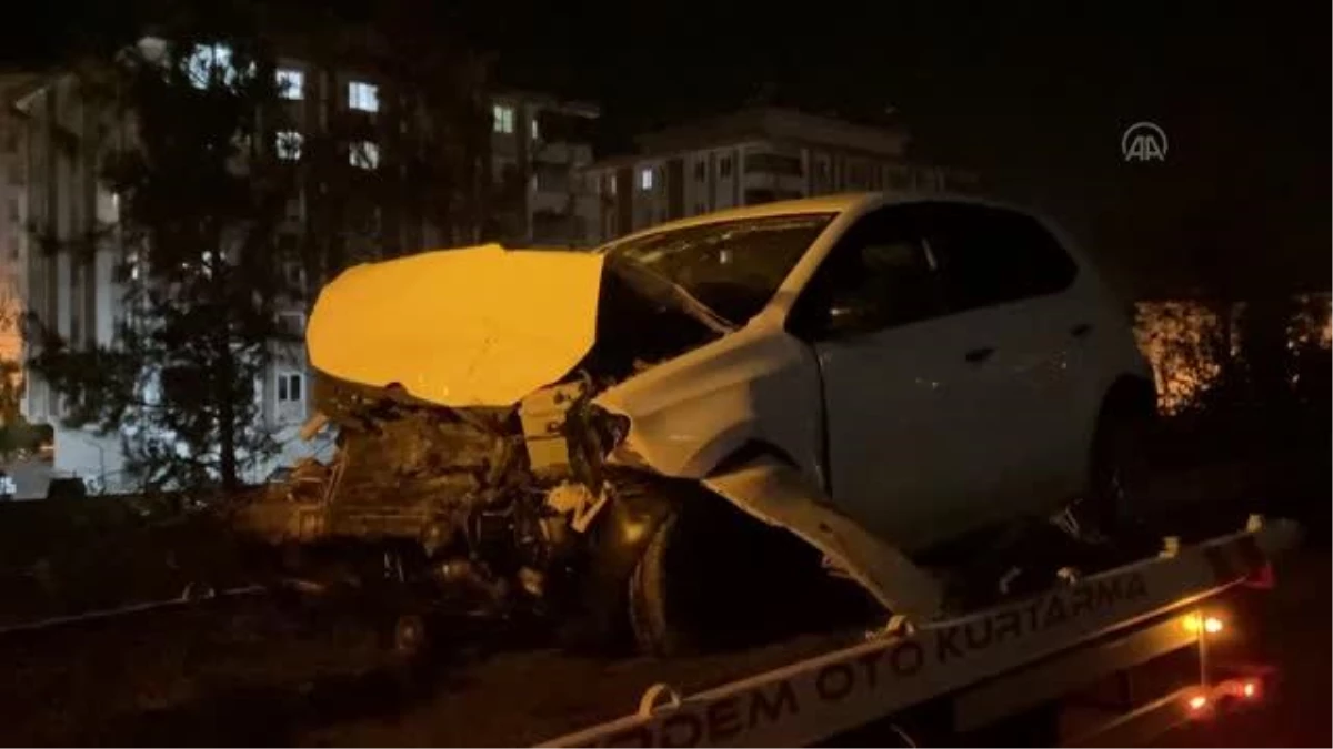 Gaziantep\'te 3 aracın karıştığı kazada 5 kişi yaralandı
