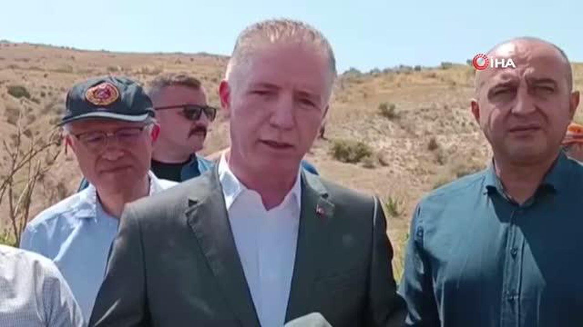 Son dakika haberi | Gaziantep Valisi Gül: "İlk belirlemelere göre 15 vefat eden vatandaşımız var. 3 itfaiye görevlisi, 2 sağlık görevlisi, 2 gazeteci arkadaşımız vefat...