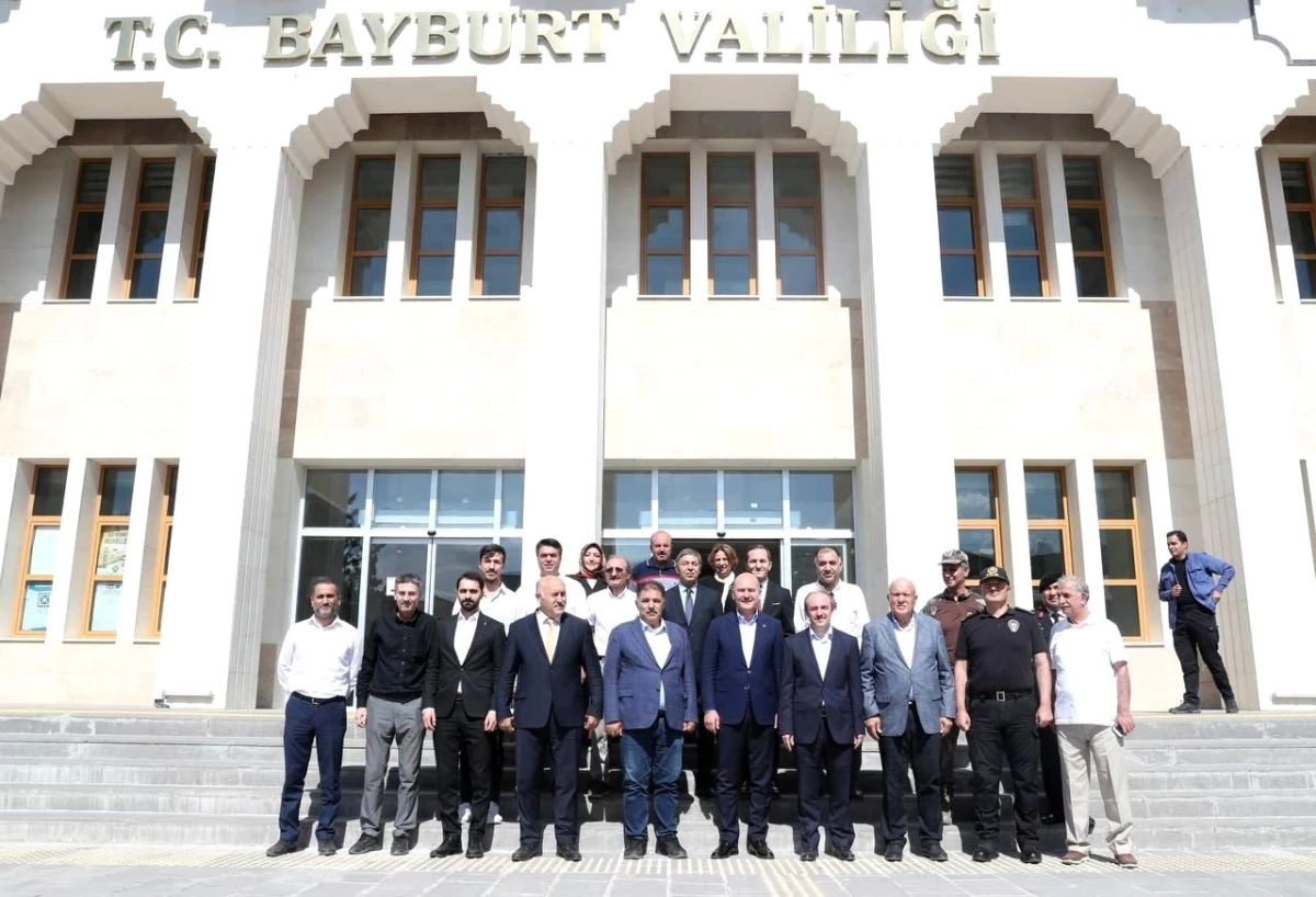 İçişleri Bakanı Süleyman Soylu, yeni Bayburt Valilik binasını ziyaret etti