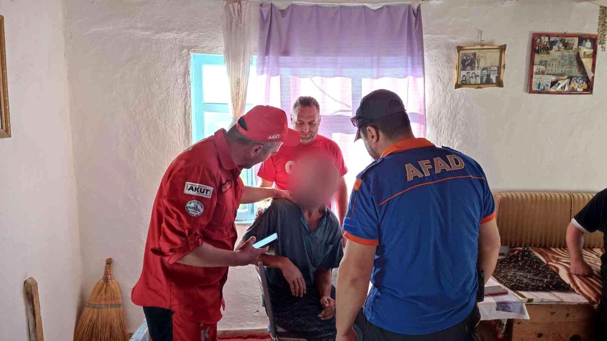 Kayıp genç kendi imkanlarıyla köye döndü