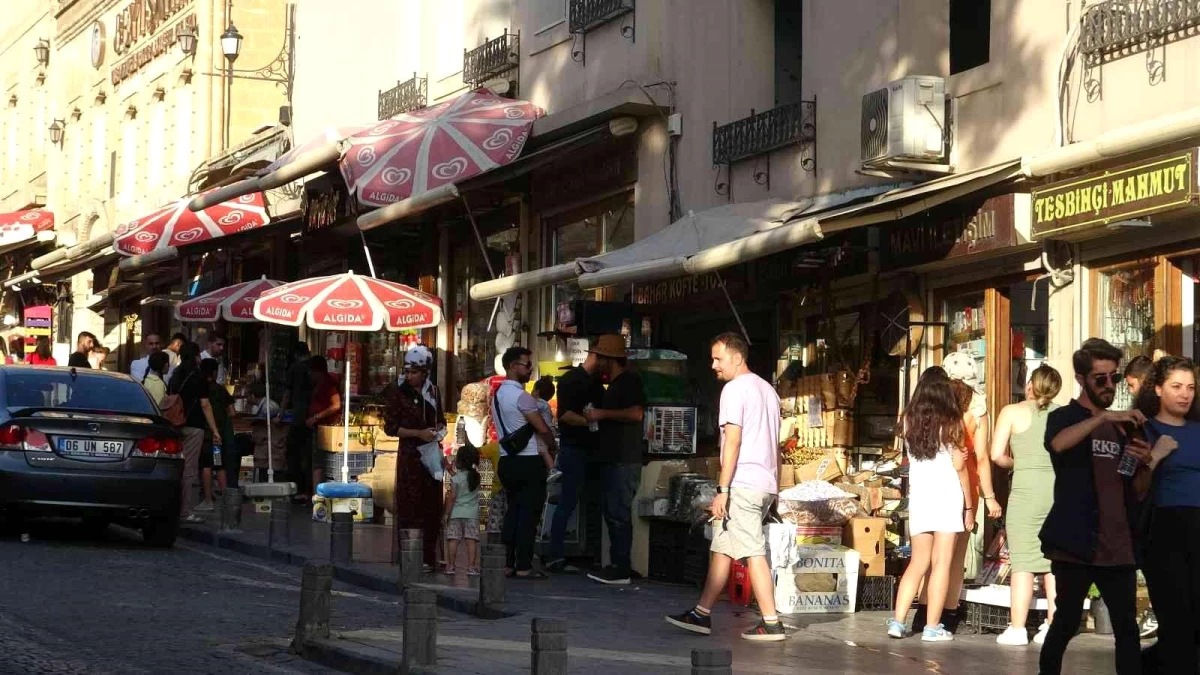 Mardin\'de hafta sonu turist yoğunluğu başladı