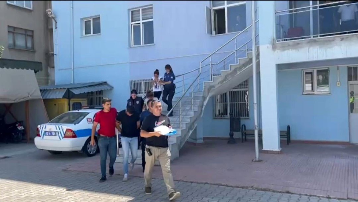 Simav\'da hırsızlık zanlısı 2 kişi tutuklandı