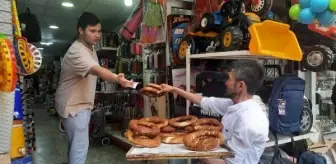 Simitçi Erkan, 2 günlük gelirini SMA hastası Arya'ya yolladı