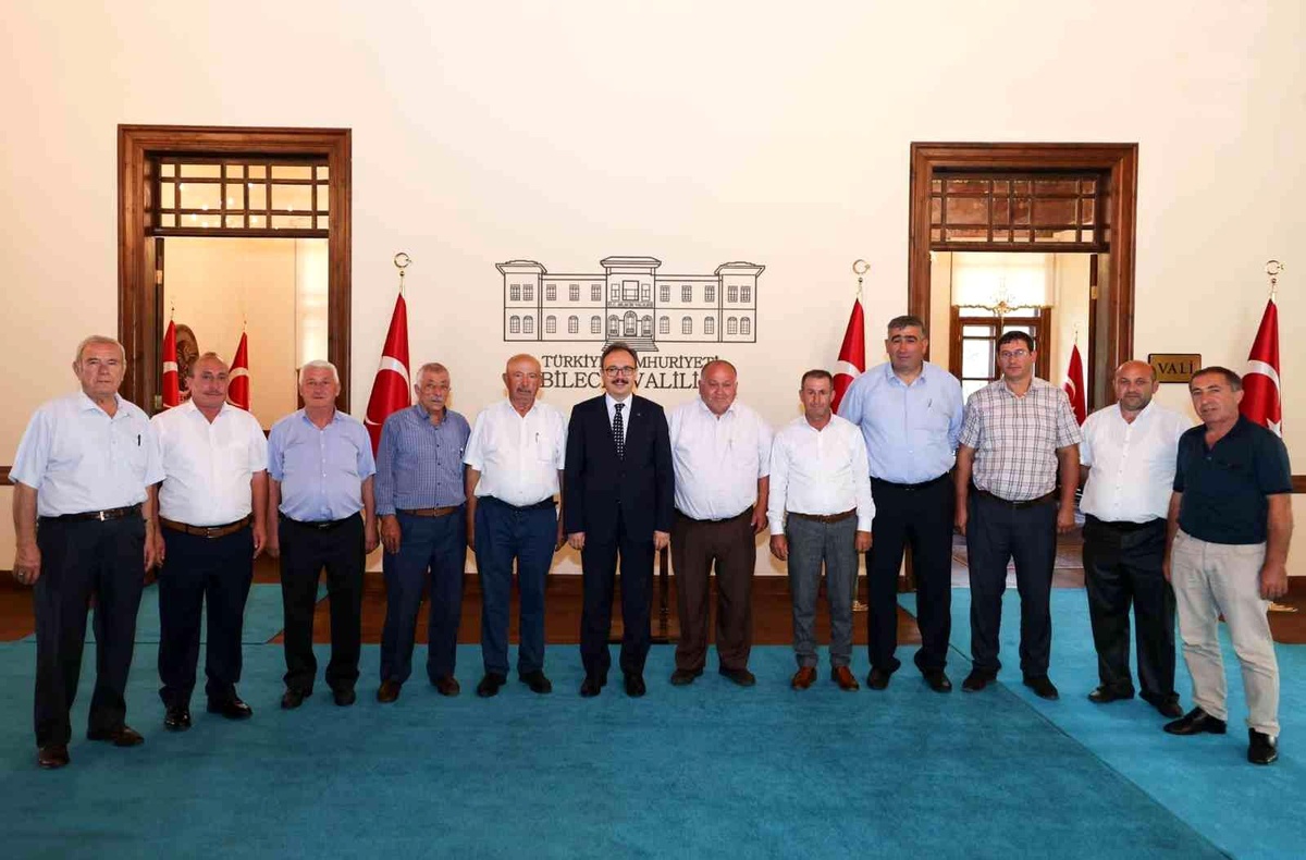 Vali Kızılkaya muhtarlarla bir araya geldi