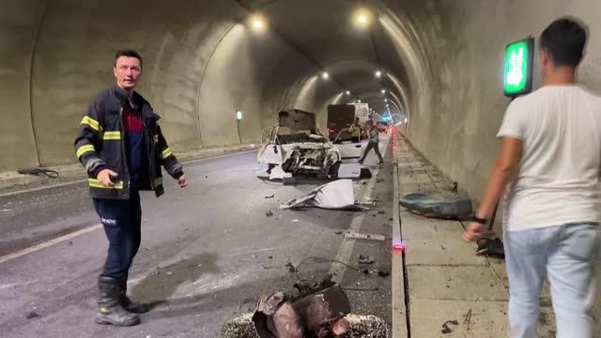 Zonguldak\'ta tünel içerisinde takla atan otomobilin sürücüsü ağır yaralandı