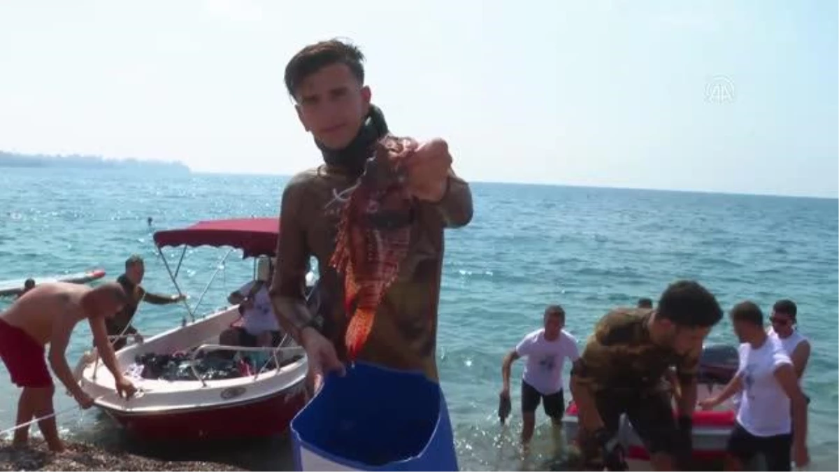 Antalya\'da "Aslan Balığı Avlama Yarışması" düzenlendi