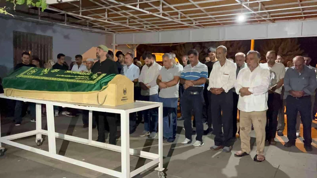 Gaziantep\'teki feci kazada hayatını kaybeden vatandaşlardan biri Diyarbakır\'da defnedildi