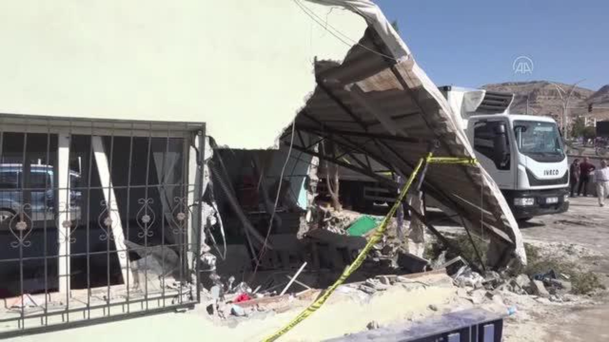 Görgü tanıkları, Derik\'te tırın kalabalığın arasına girdiği kaza anını anlattı