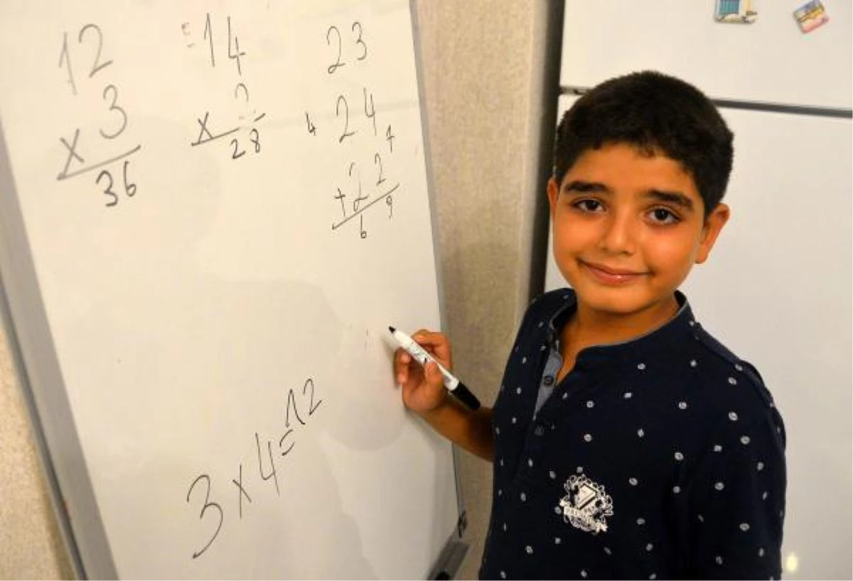 Singapur Uluslararası Matematik Olimpiyatı\'na Ezel Ali, dünya ikincisi oldu