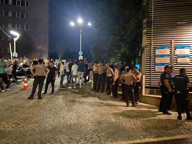 Sokakta düğün ihbarına giden bekçilere saldırı: 1 bekçi şehit oldu Sokakta düğün ihbarına giden bekçilere saldırı: 1 bekçi şehit oldu