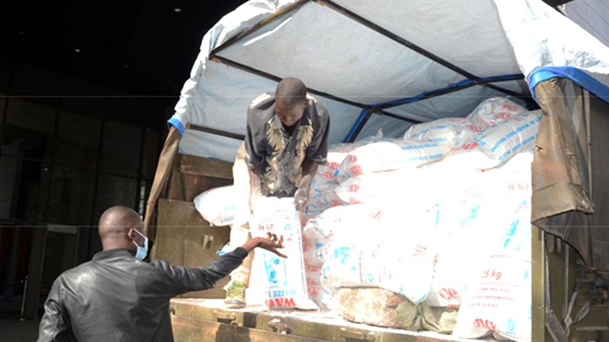 Uganda\'da Yaşayan Çinlilerin Gıda Yardımı Uganda Hükümetine Teslim Edildi