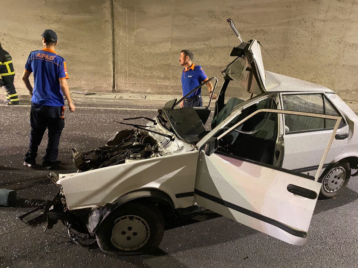Zonguldak\'ta tüneldeki kazada ağır yaralanan sürücü yaşam mücadelesini kaybetti
