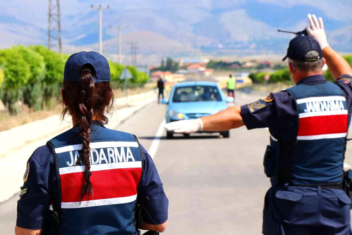 Aksaray\'da aranan 207 şahıs jandarma tarafından yakalandı