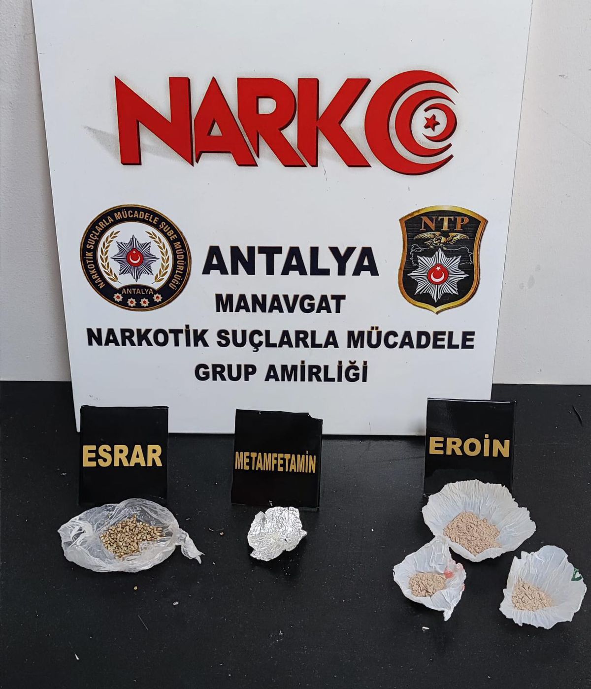 Antalya\'da uyuşturucu operasyonunda yakalanan 2 zanlı tutuklandı
