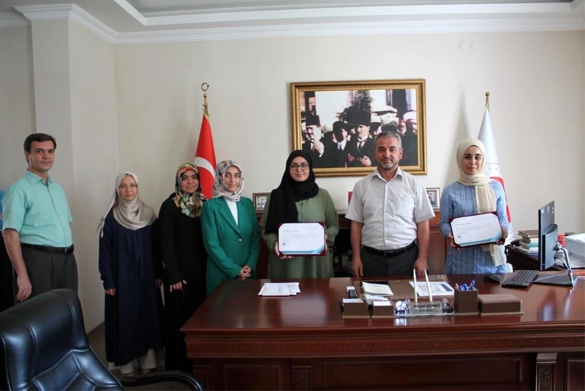 Aydın\'da Ulusal Staj Programı\'nı tamamlayan öğrencilere belge verildi