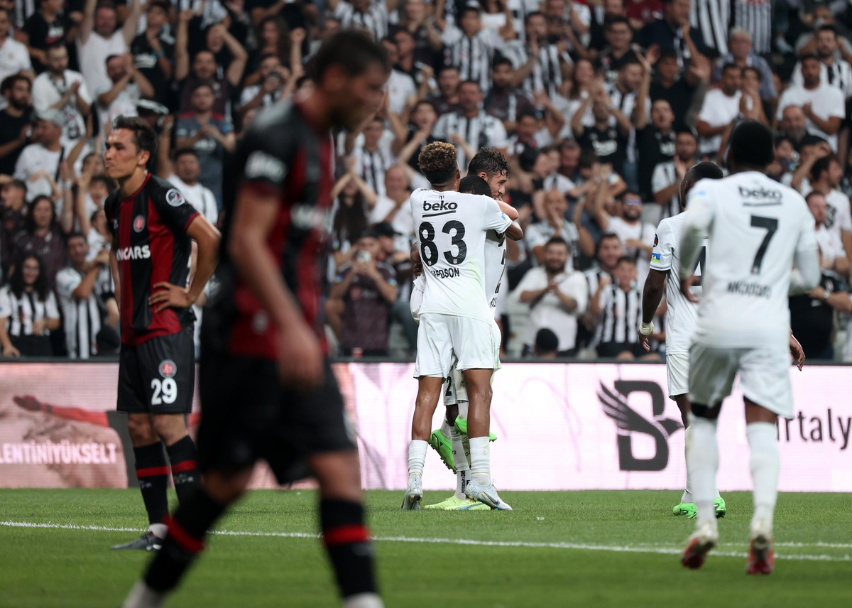 Beşiktaş farklı galibiyetle 3 puan aldı