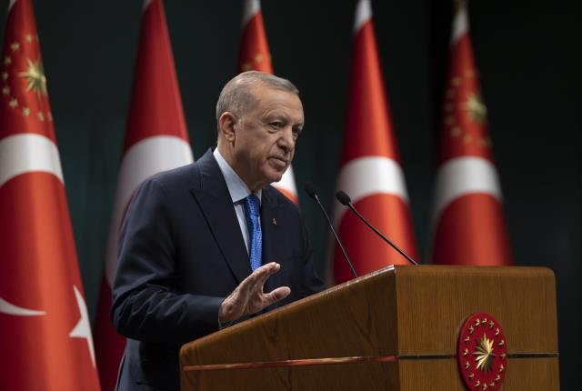 Cumhurbaşkanı Erdoğan, Kabine Toplantısı'ndan sonra açıklamalar yapıyor Cumhurbaşkanı Erdoğan, Kabine Toplantısı'ndan sonra açıklamalar yapıyor