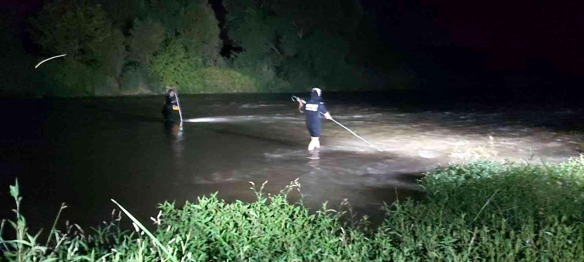 Dicle Nehri\'ne giren 10 yaşındaki çocuk kayboldu