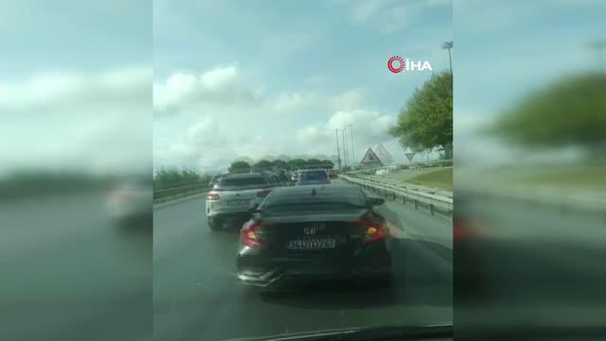 Düğün konvoyu yaptılar diğer araçlara yol vermediler