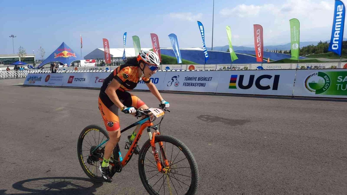 Eskişehirli millî bisikletçi UCI Dünya Kupası\'nı 8\'inci sırada tamamladı