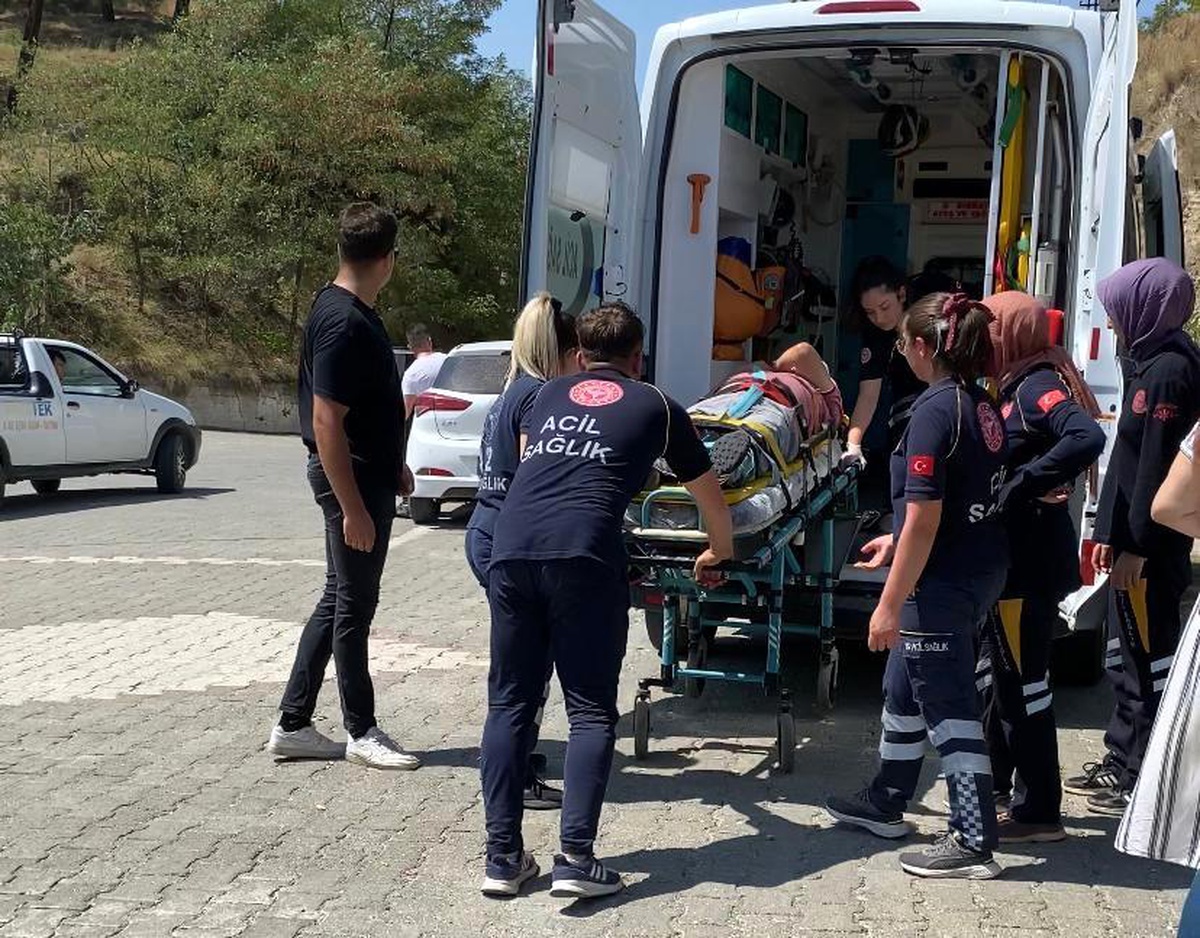 Gezmek için çıktığı Boyabat Kalesi\'nden düşen şahıs yaralandı