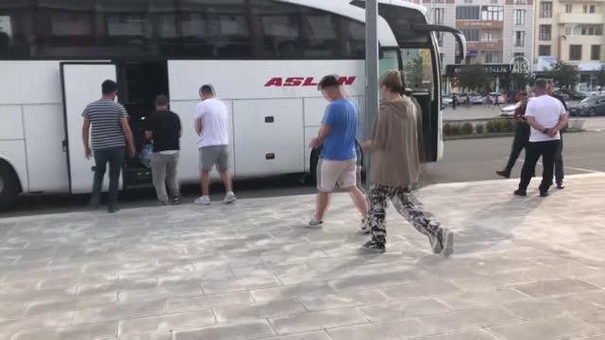 İstanbul\'da yakalanan 38 düzensiz göçmen Iğdır\'da sınır dışı edilecek