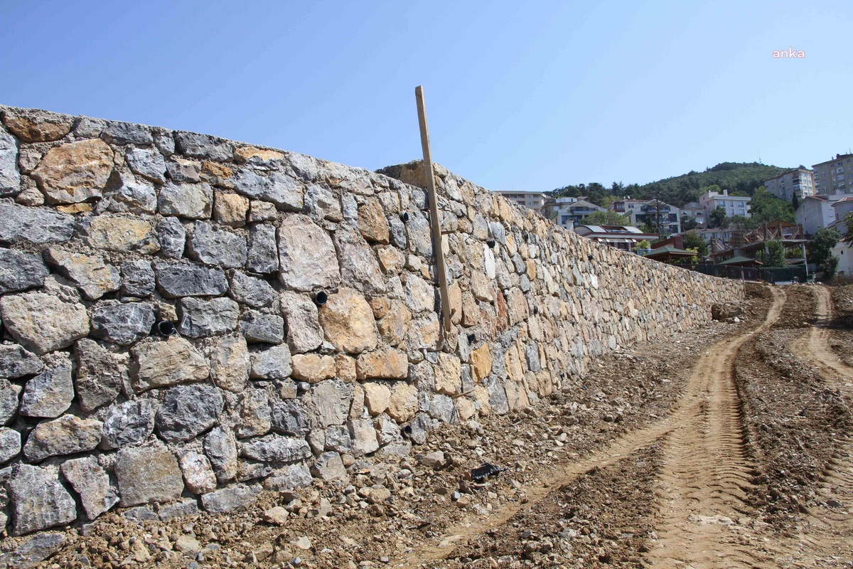 Kartal Belediyesi\'nin Parklardaki Çalışmaları Devam Ediyor