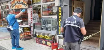 Kendisini bıçaklayan husumetlisinden apartmana sığınarak kurtuldu