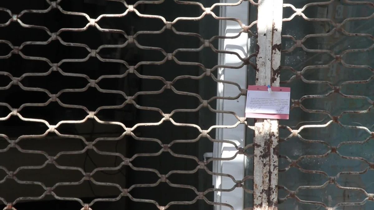 Malatya\'da İş Yerleri Mühürlenen Esnaf Oturma Eylemi Yapıyor