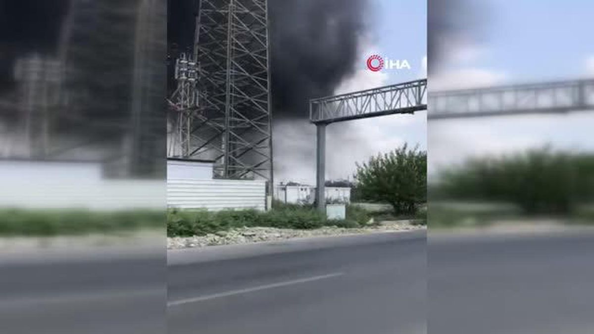 Geri dönüşüm tesisinde yangın