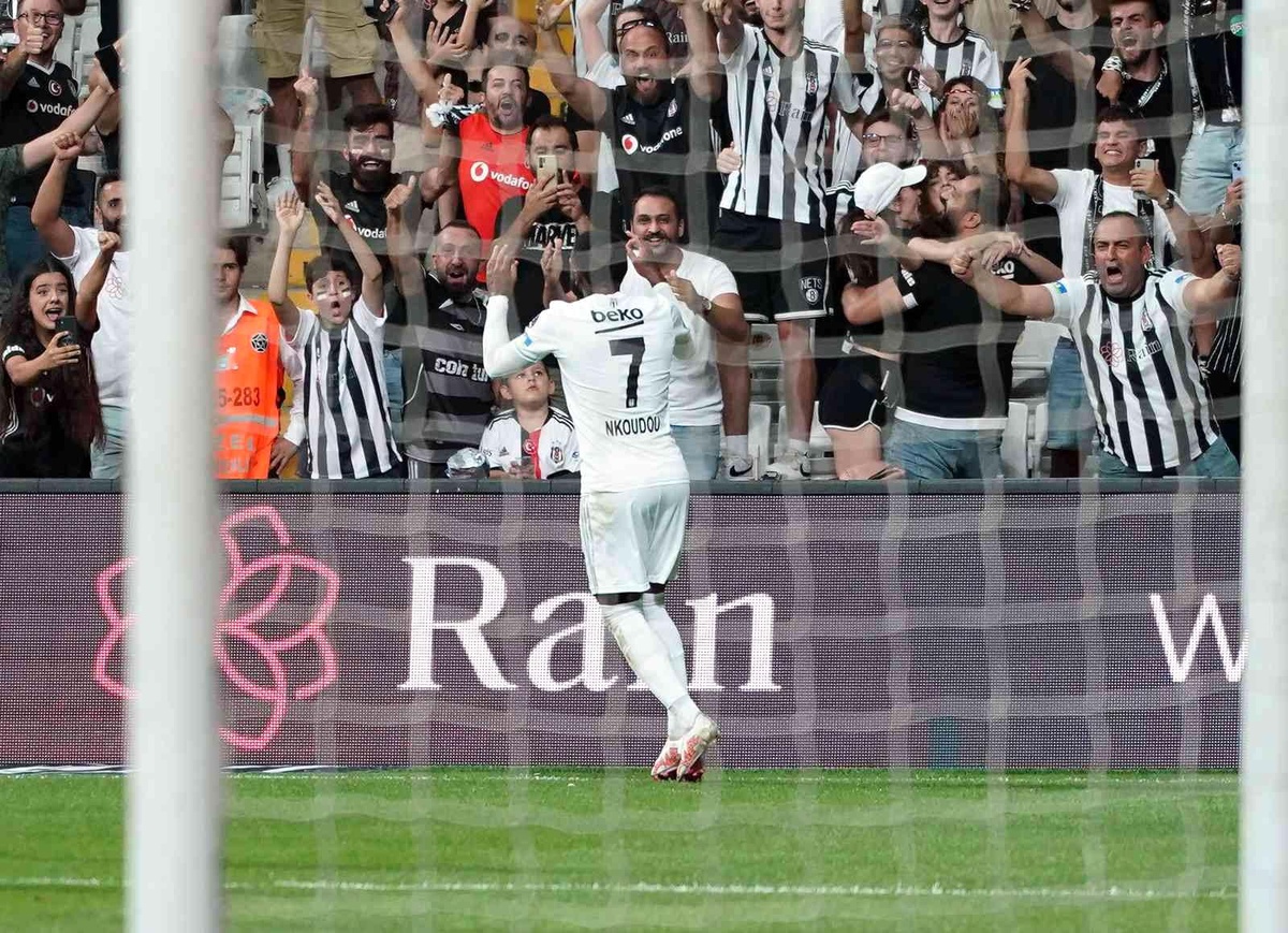 N\'Koudou seriye bağladı