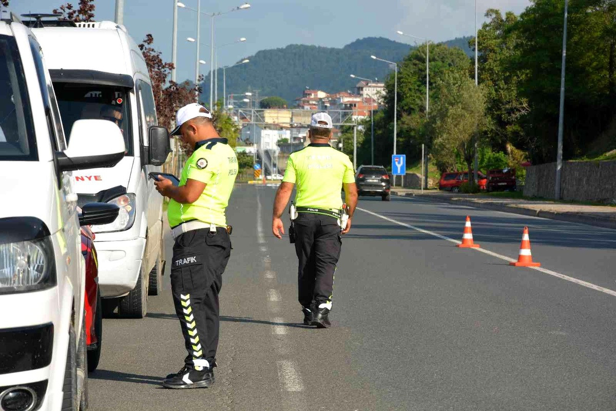 Ordu\'da sürücülere emniyet kemeri uygulaması