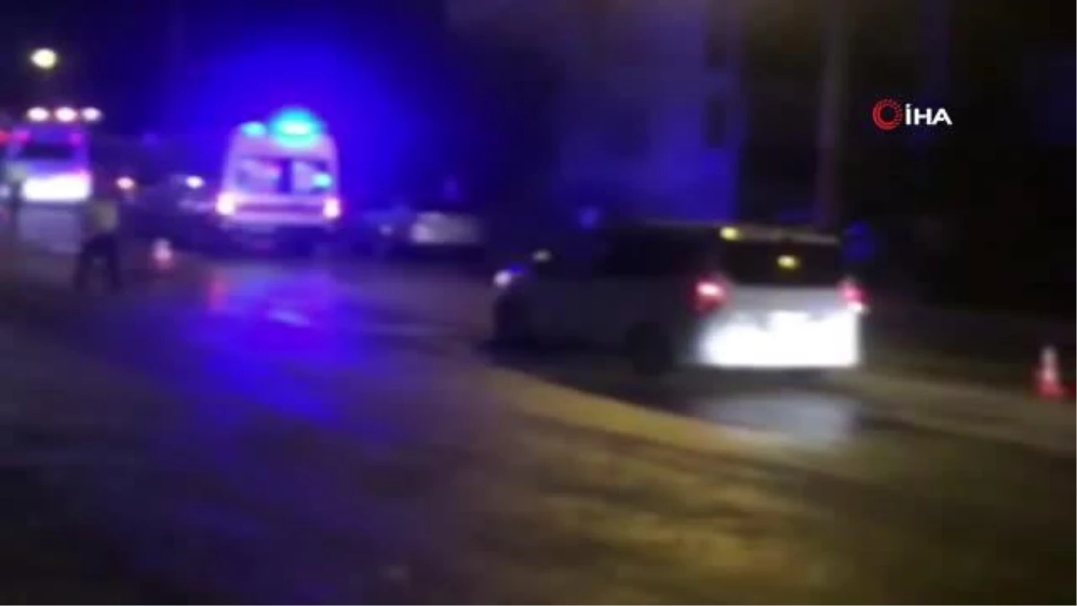 Osmaniye\'de minibüs ile otomobil çarpıştı: 9 yaralı