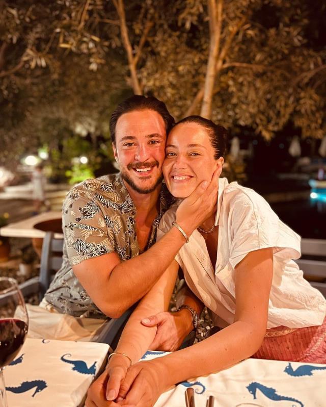 Oyuncu Pelin Akil, İstanbul'un göbeğinde yarım saatten fazla taksi bekledi