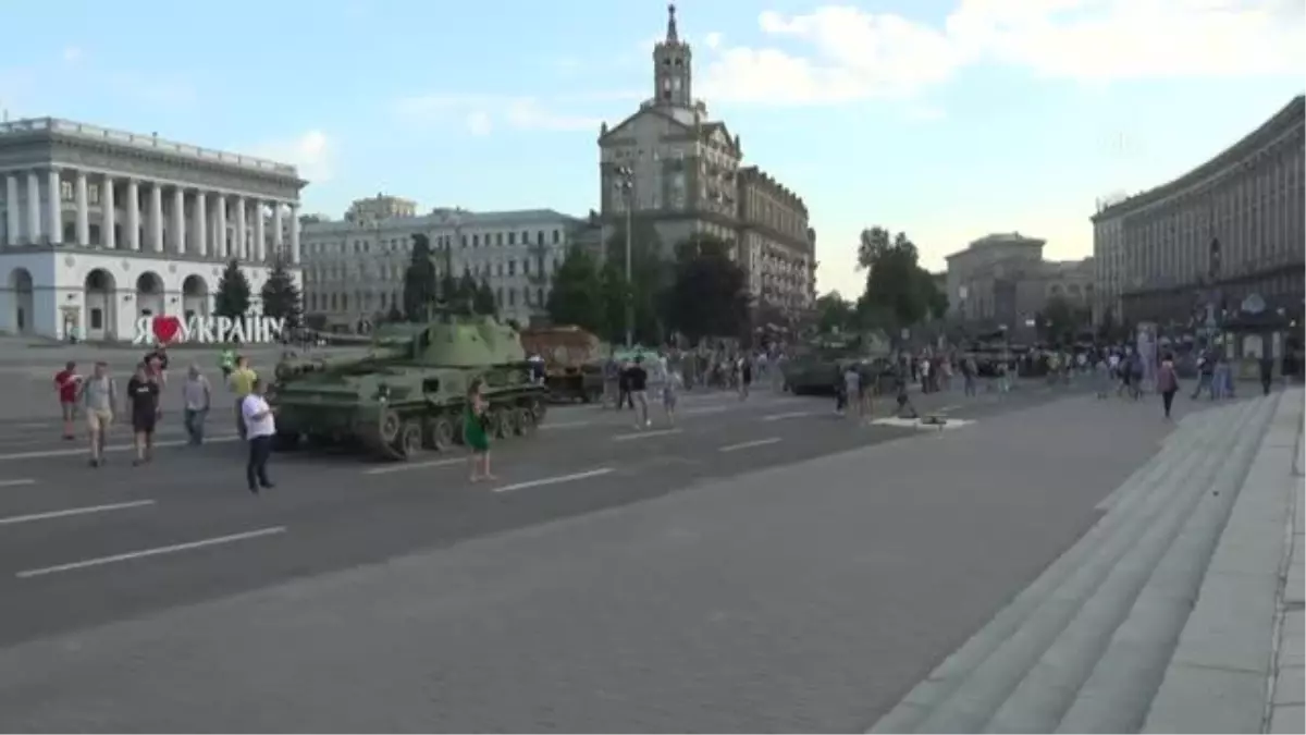 '23 Ağustos Bayrak Günü' savaşın gölgesinde kutlandı