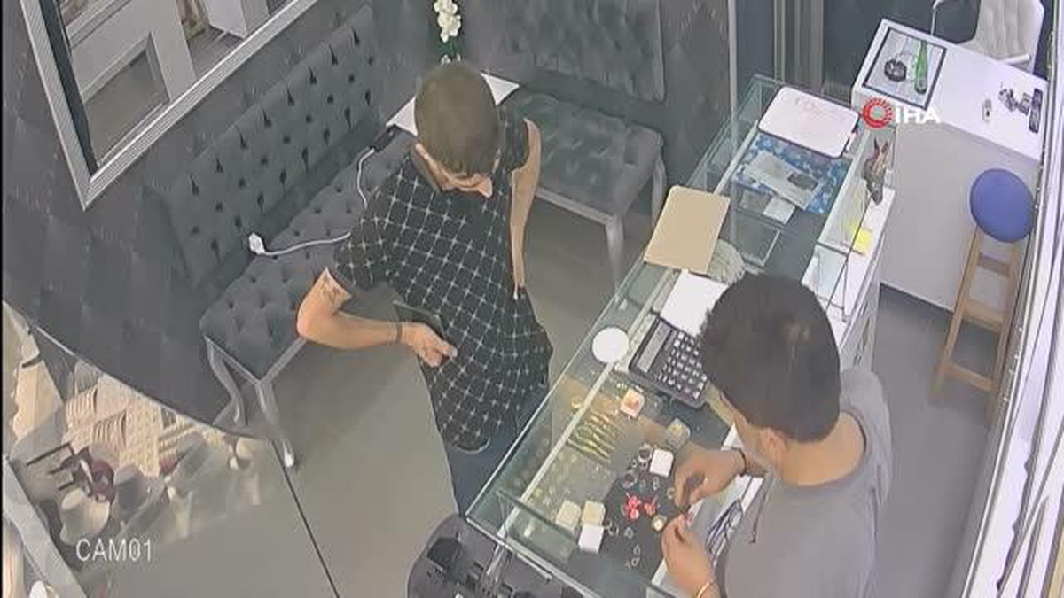3 kuyumcuyu soyan hırsız kamerada
