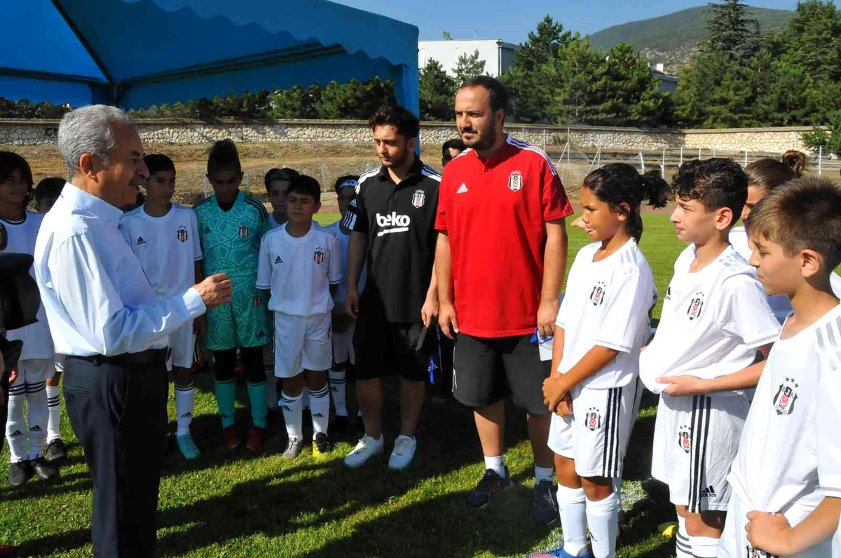 Batı Cephesi Karargahı\'nın gizli toplantısı anısına düzenlenen U12 Futbol Turnuvası başladı